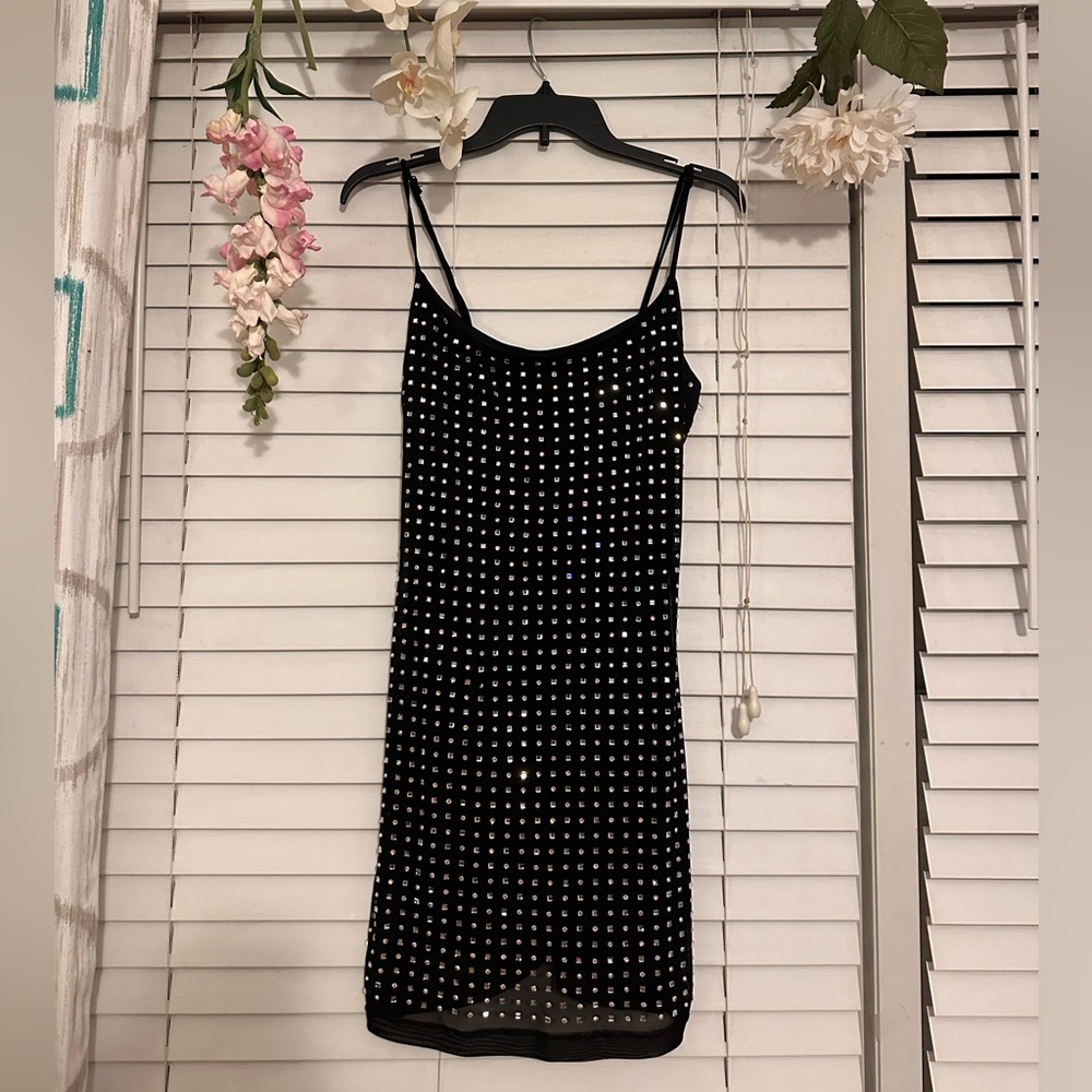 SHORT PARTY DRESS